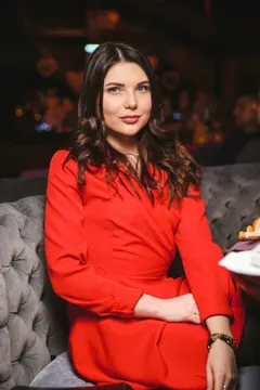 Ivanna, 32