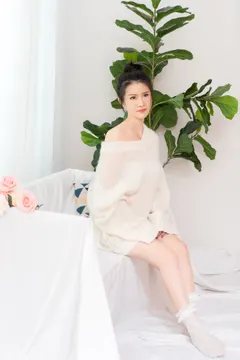 Zhen, 42