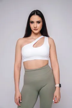 Olga, 27