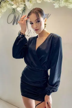 Diana, 24