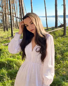 Liza, 27