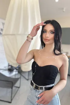 Bogdana, 25