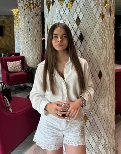 Dariia, 21