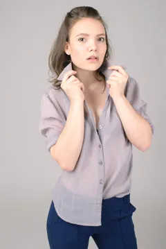 Milana, 25