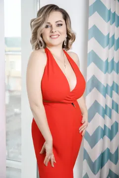 Elena, 40