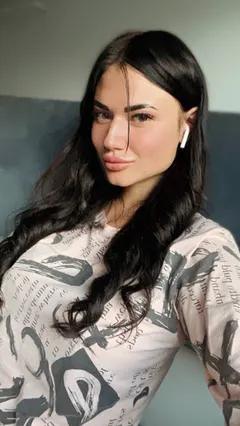 Liza, 22