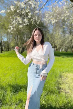 Anastasiia, 25