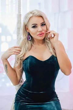 Anna, 40