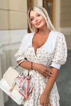 Alina, 27