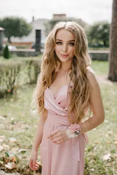 Sofia, 27