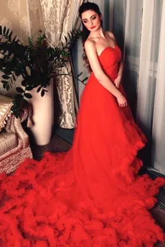 Karina, 34