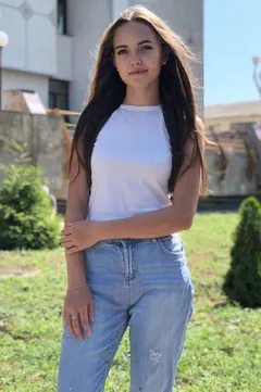 Yana, 23