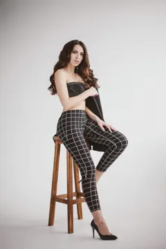 Elena, 28