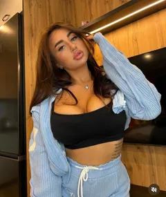 Elizaveta, 25