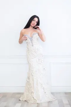 Ekaterina, 36