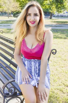 Lidiya, 24