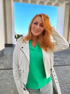 Yana, 38
