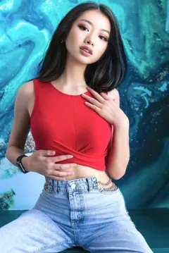 Raziia, 29