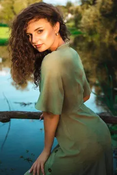 Ekaterina, 30