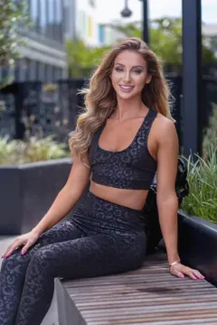 Nicole, 31