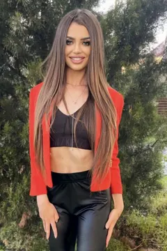 Tatiana, 41