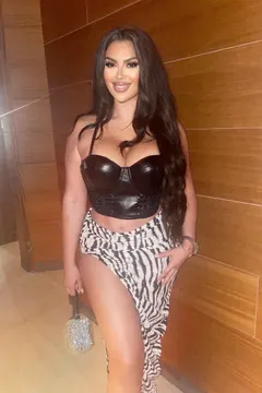 Stephanie, 36