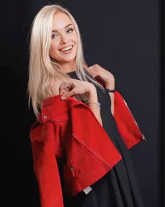 Yulia, 40
