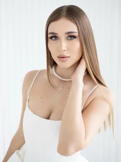 Diana, 22