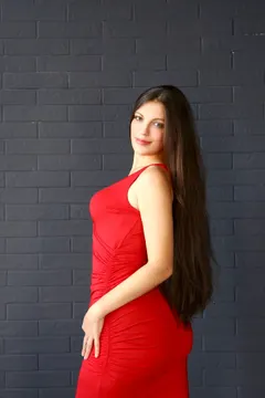 Yuliia, 37