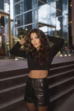 Yana, 30