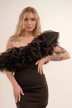 Raya, 25