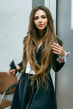 Vladislava, 30