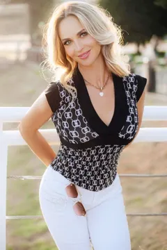 Irina, 46