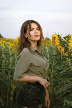 Alina, 32