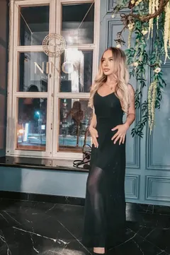 Emiliya, 29
