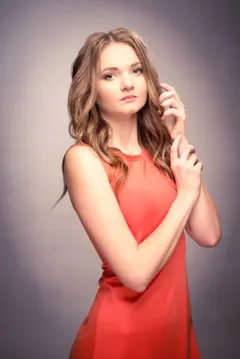Diana, 25
