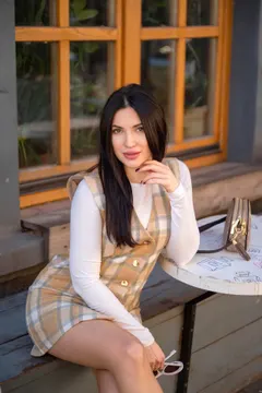 Anna, 34