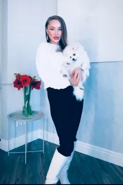 Viktoriia, 37