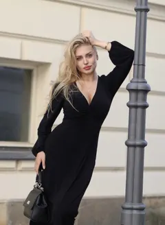 Anna, 22