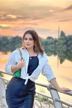Hanna, 28