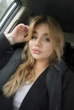 Vladislava, 22