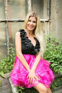 Anzhela, 56