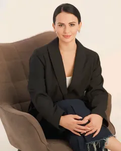 Ksenia, 37