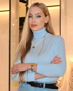 Marina, 44