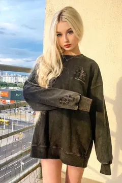 Tanya, 22