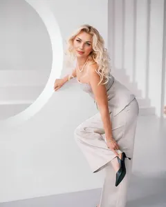 Svitlana, 49