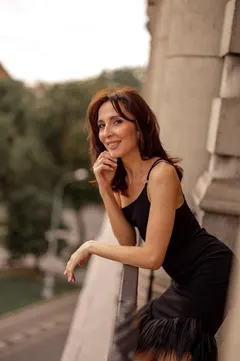 Irina, 47