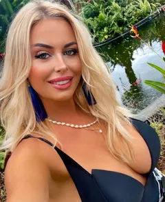 Yana, 48