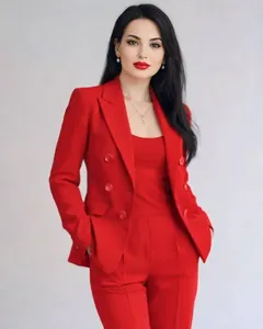 Nina, 39