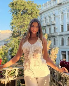 Kateryna, 25